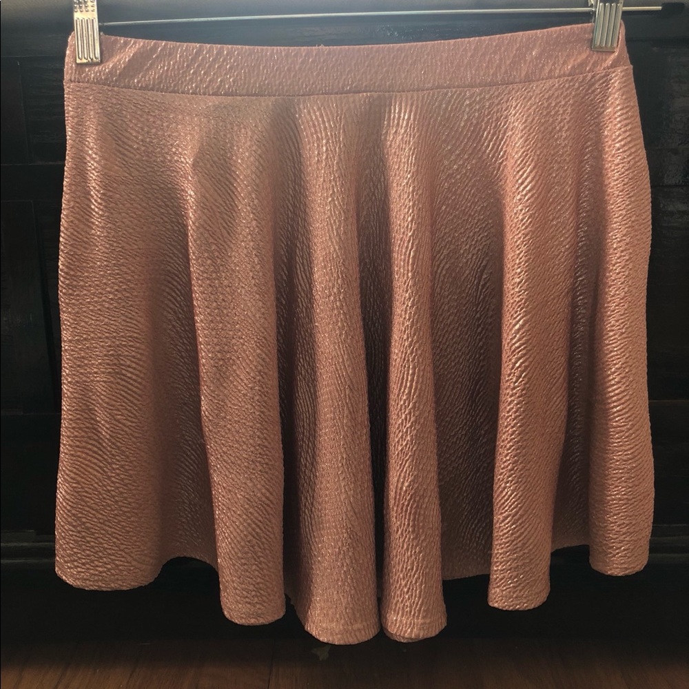Shiny Peach Skirt 🍑